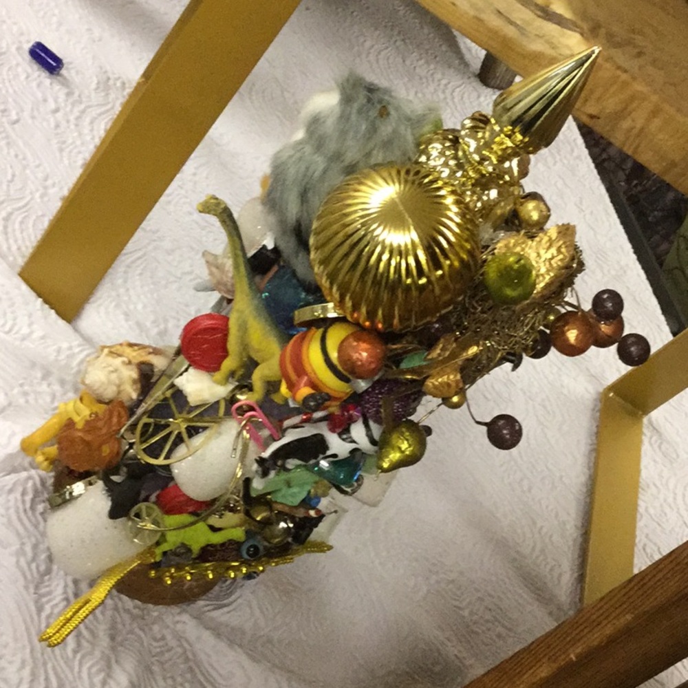 Christmas I SPY trinket tree minions baseball memorabilia festival farmer’s - Picture 3 of 12